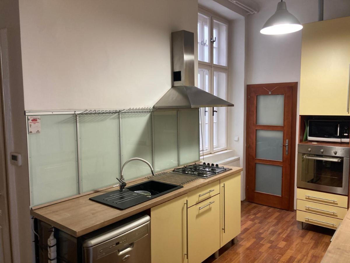 ברטיסלאבה Downtown 3 Bdr Charm - Walk To All Attractions מראה חיצוני תמונה