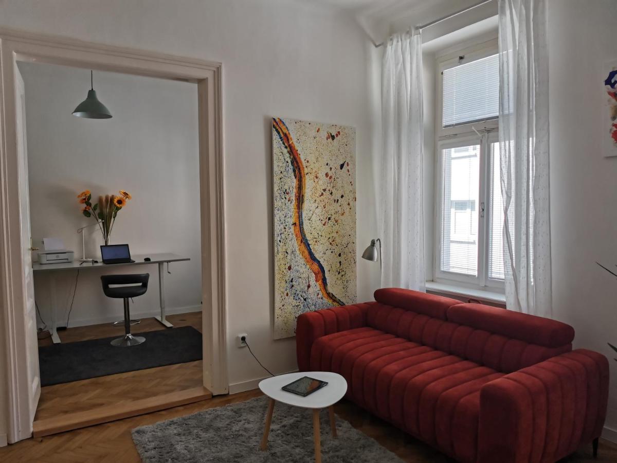 ברטיסלאבה Downtown 3 Bdr Charm - Walk To All Attractions מראה חיצוני תמונה
