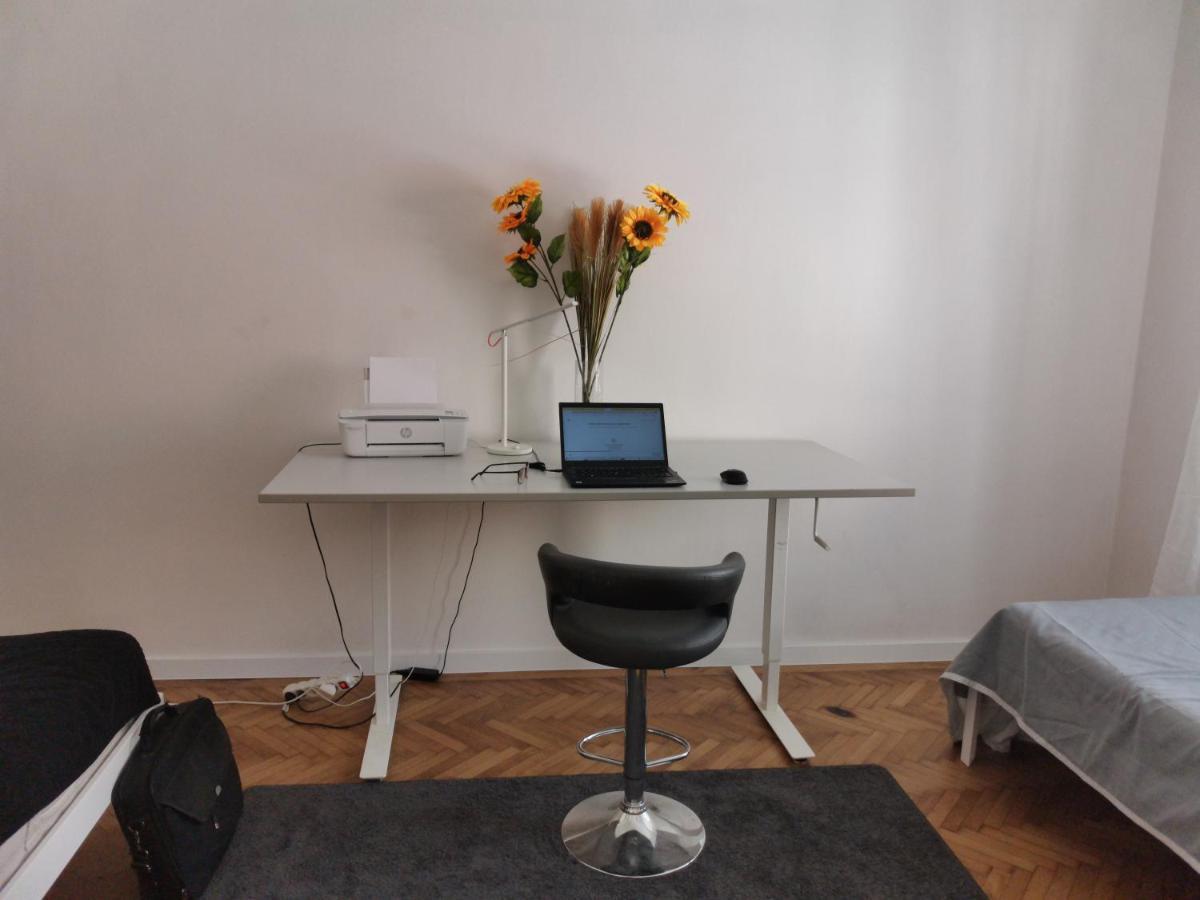 ברטיסלאבה Downtown 3 Bdr Charm - Walk To All Attractions מראה חיצוני תמונה